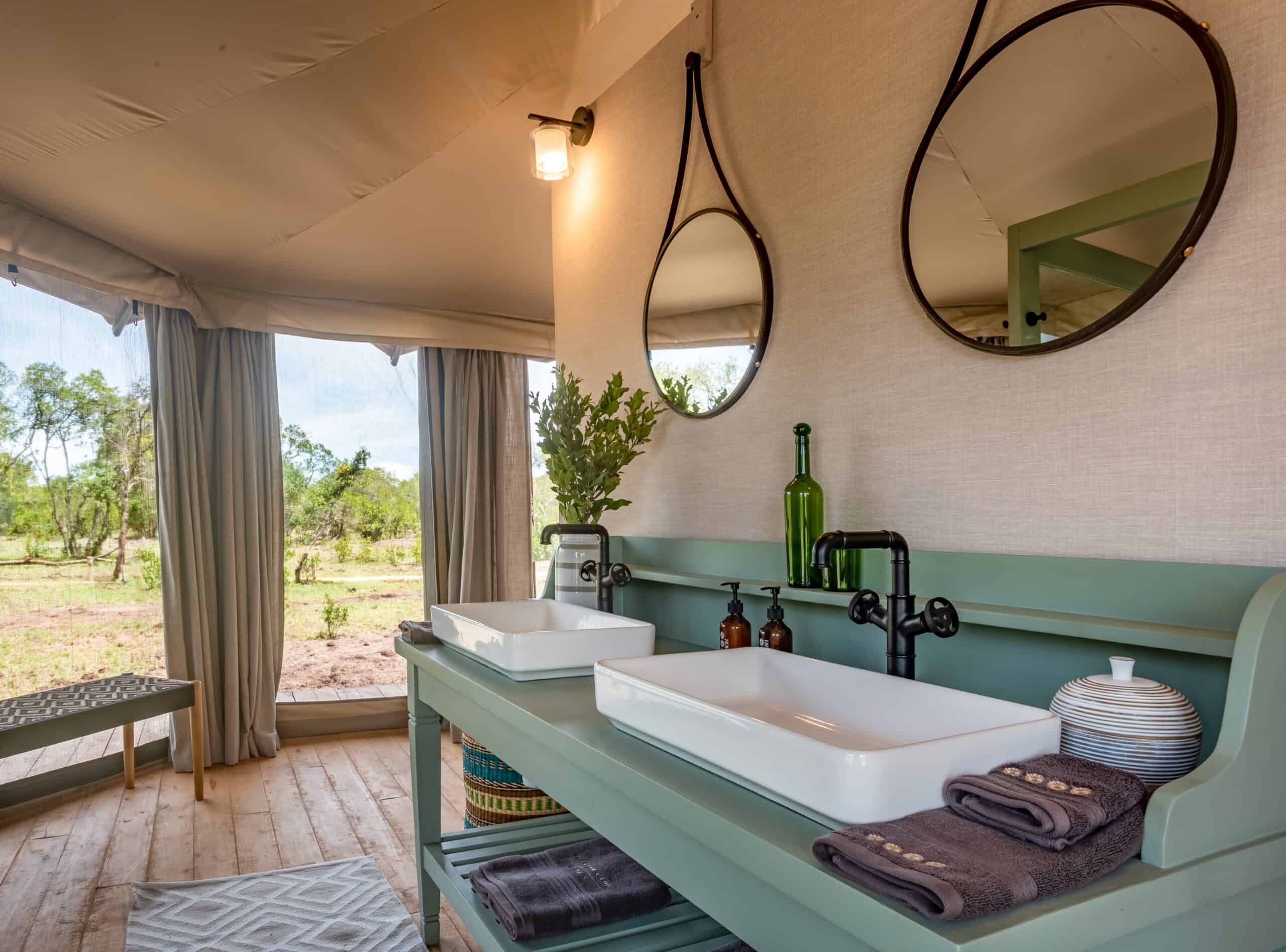 river camp deluxe suite bathroom