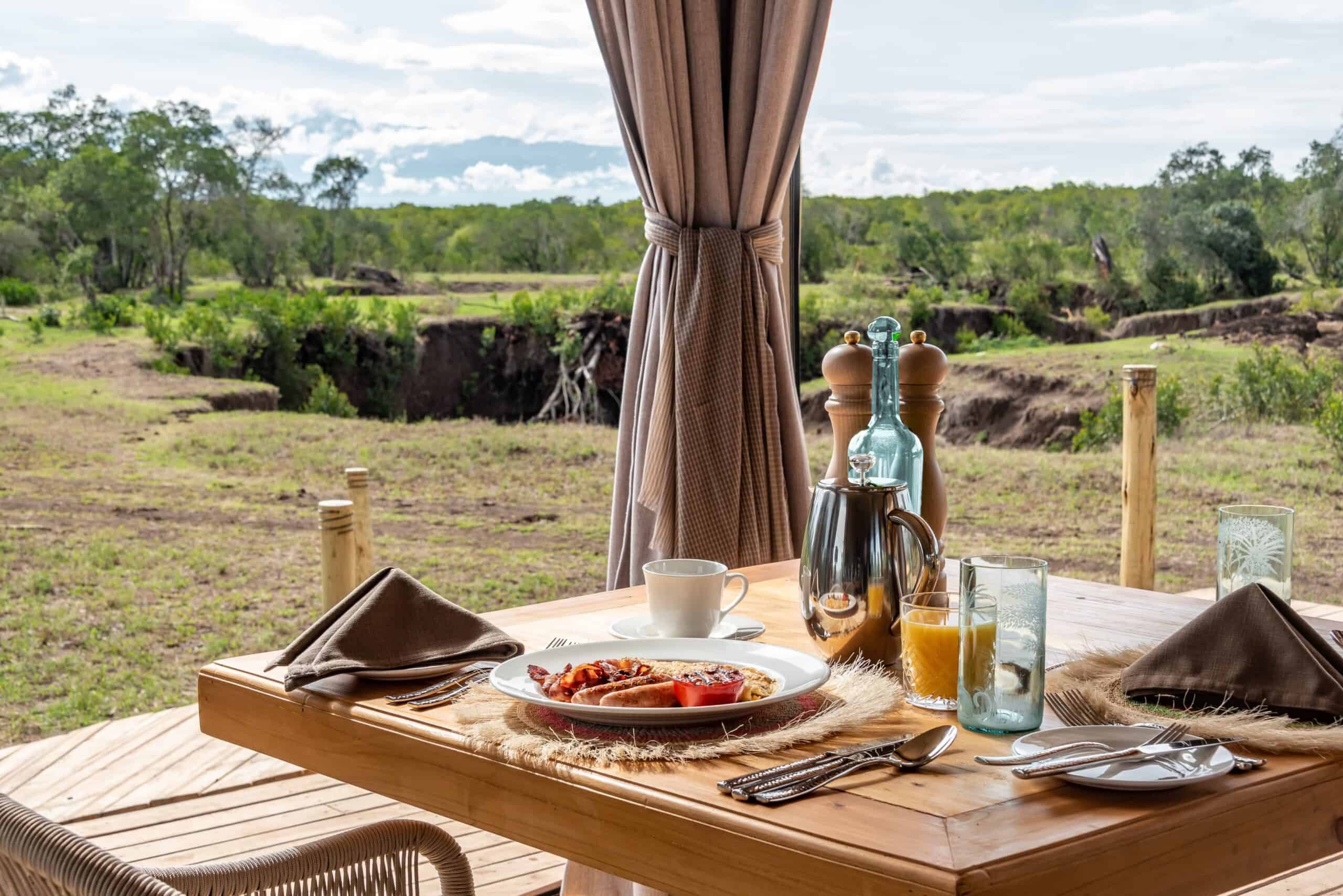 river camp deluxe suite private dining